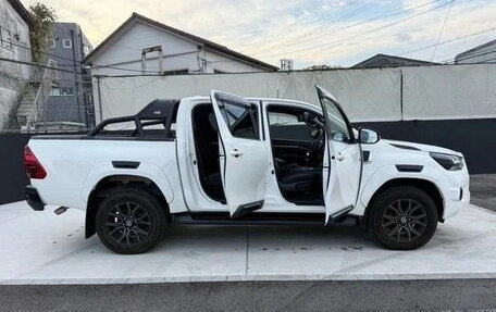 Toyota Hilux VIII, 2022 год, 4 100 002 рублей, 5 фотография