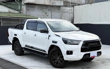 Toyota Hilux VIII, 2022 год, 4 100 002 рублей, 2 фотография