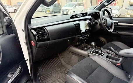 Toyota Hilux VIII, 2022 год, 4 100 002 рублей, 13 фотография