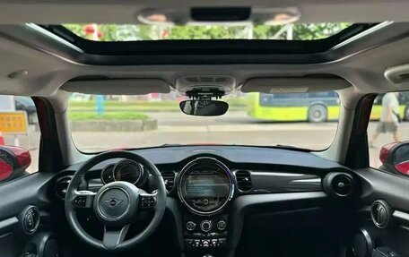 MINI Hatch, 2022 год, 1 850 005 рублей, 5 фотография