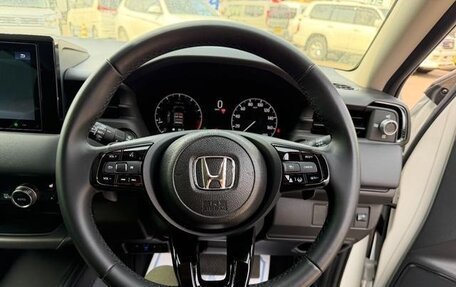 Honda Vezel, 2023 год, 2 000 000 рублей, 18 фотография