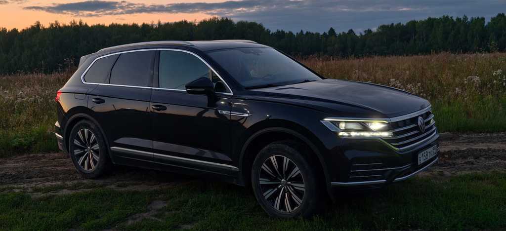 Volkswagen Touareg III, 2019 год, 5 990 000 рублей, 6 фотография