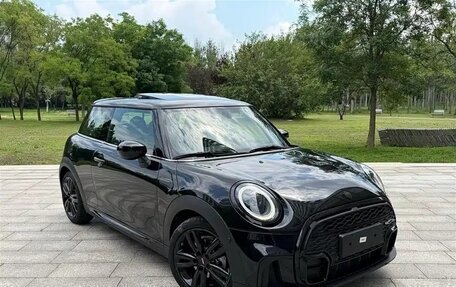 MINI Hatch, 2022 год, 1 937 000 рублей, 1 фотография