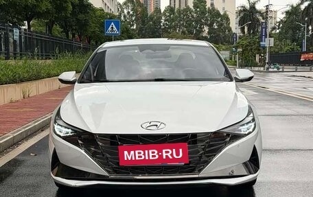 Hyundai Elantra, 2022 год, 1 300 000 рублей, 2 фотография