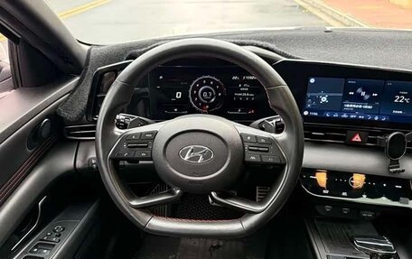 Hyundai Elantra, 2022 год, 1 300 000 рублей, 8 фотография