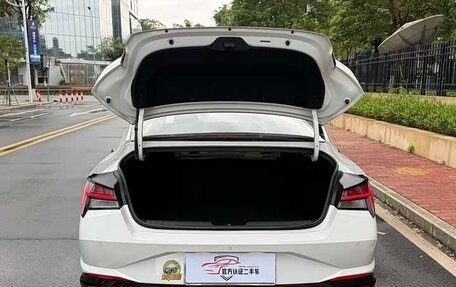 Hyundai Elantra, 2022 год, 1 300 000 рублей, 15 фотография