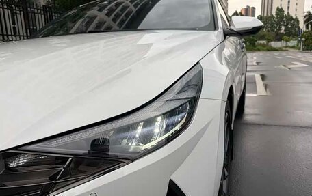 Hyundai Elantra, 2022 год, 1 300 000 рублей, 16 фотография