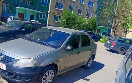 Renault Logan I, 2013 год, 270 000 рублей, 2 фотография