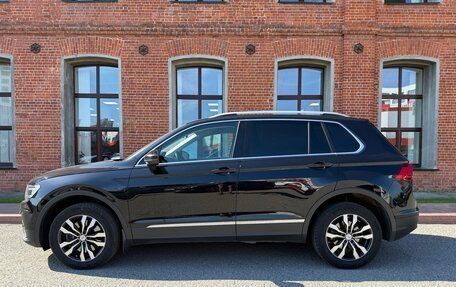 Volkswagen Tiguan II, 2018 год, 2 100 000 рублей, 3 фотография