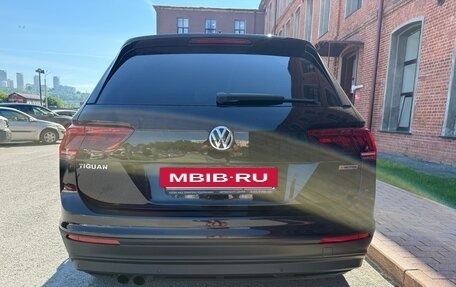 Volkswagen Tiguan II, 2018 год, 2 100 000 рублей, 5 фотография