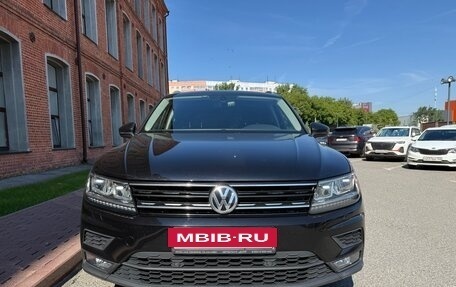 Volkswagen Tiguan II, 2018 год, 2 100 000 рублей, 2 фотография