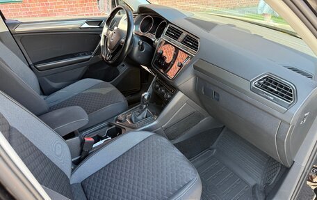 Volkswagen Tiguan II, 2018 год, 2 100 000 рублей, 11 фотография
