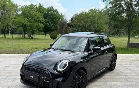 MINI Hatch, 2022 год, 1 937 000 рублей, 6 фотография