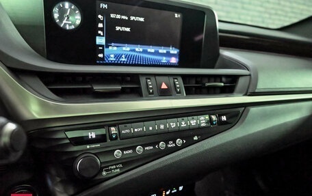Lexus ES VII, 2019 год, 4 200 000 рублей, 16 фотография