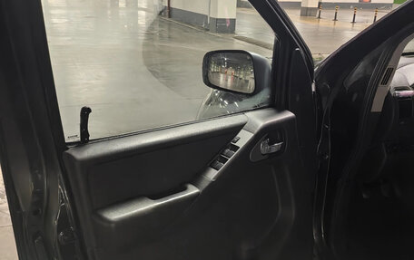 Nissan Pathfinder, 2005 год, 700 000 рублей, 18 фотография