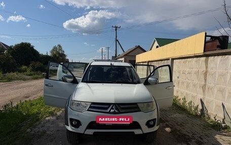 Mitsubishi L200 IV рестайлинг, 2014 год, 1 517 000 рублей, 2 фотография