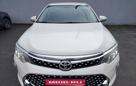 Toyota Camry, 2017 год, 1 680 000 рублей, 2 фотография