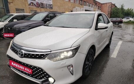 Toyota Camry, 2017 год, 1 680 000 рублей, 7 фотография