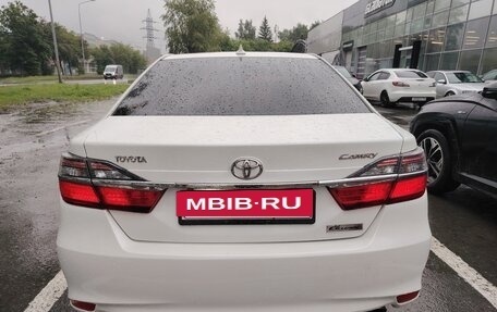 Toyota Camry, 2017 год, 1 680 000 рублей, 5 фотография