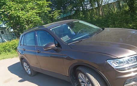 Volkswagen Tiguan II, 2019 год, 1 850 000 рублей, 3 фотография