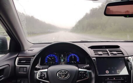 Toyota Camry, 2017 год, 1 680 000 рублей, 26 фотография