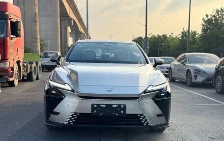 Lexus ES, 2026 год, 6 000 000 рублей, 2 фотография