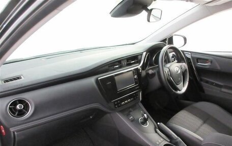 Toyota Auris II, 2017 год, 950 000 рублей, 9 фотография