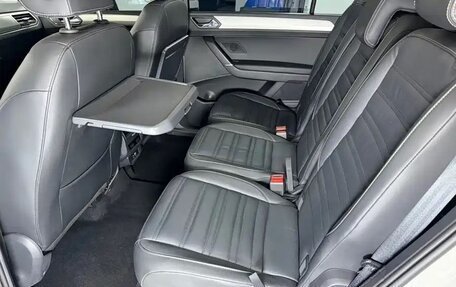 Volkswagen Touran III, 2022 год, 1 490 005 рублей, 13 фотография