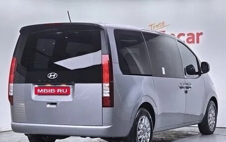 Hyundai Staria, 2025 год, 4 150 000 рублей, 3 фотография