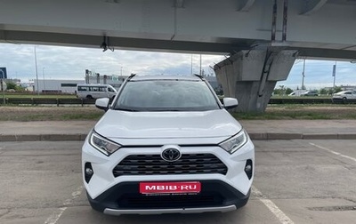 Toyota RAV4, 2021 год, 3 290 000 рублей, 1 фотография