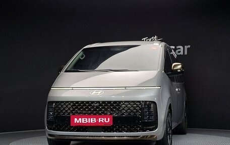 Hyundai Staria, 2025 год, 4 250 000 рублей, 2 фотография