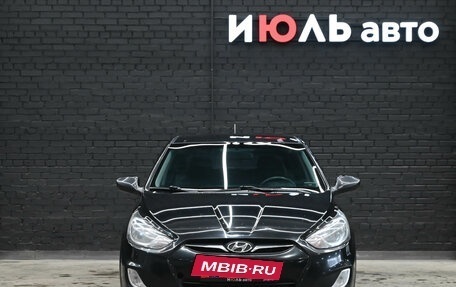 Hyundai Solaris II рестайлинг, 2011 год, 720 000 рублей, 2 фотография