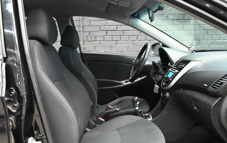Hyundai Solaris II рестайлинг, 2011 год, 720 000 рублей, 10 фотография