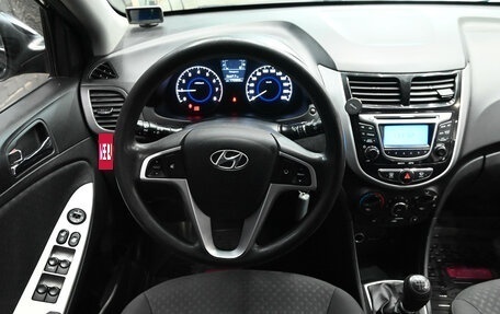 Hyundai Solaris II рестайлинг, 2011 год, 720 000 рублей, 12 фотография