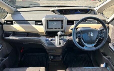 Honda Freed II, 2017 год, 990 000 рублей, 8 фотография