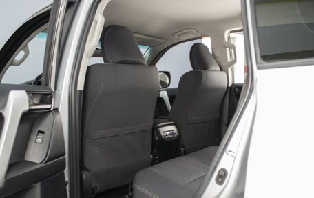 Toyota Land Cruiser Prado 150 рестайлинг 2, 2021 год, 4 982 000 рублей, 9 фотография