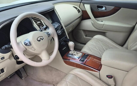 Infiniti QX70, 2015 год, 1 900 000 рублей, 8 фотография