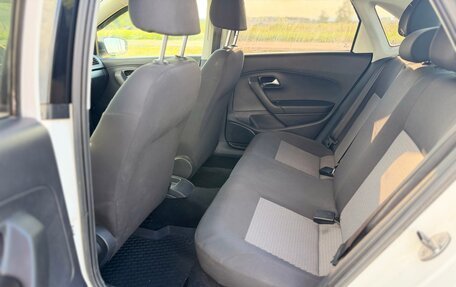 Volkswagen Polo VI (EU Market), 2012 год, 500 000 рублей, 11 фотография