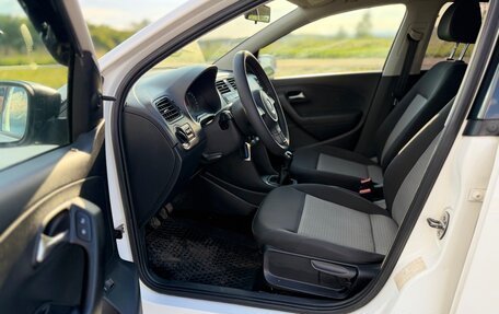 Volkswagen Polo VI (EU Market), 2012 год, 500 000 рублей, 12 фотография