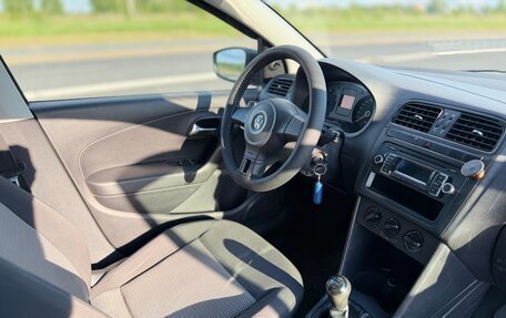 Volkswagen Polo VI (EU Market), 2012 год, 500 000 рублей, 14 фотография
