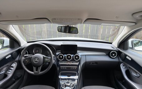 Mercedes-Benz C-Класс, 2018 год, 2 320 000 рублей, 21 фотография