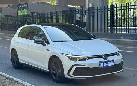 Volkswagen Golf VIII, 2023 год, 1 670 005 рублей, 3 фотография
