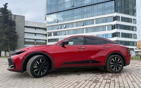 Toyota Crown, 2022 год, 6 300 000 рублей, 5 фотография