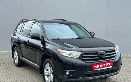 Toyota Highlander III, 2012 год, 1 761 000 рублей, 3 фотография