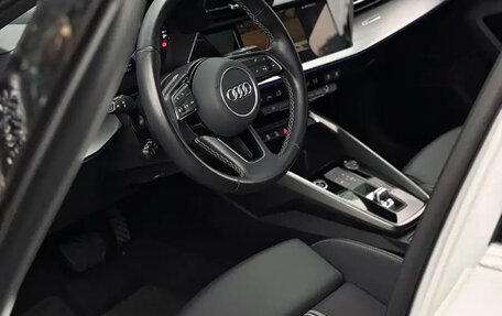 Audi A4, 2023 год, 2 340 005 рублей, 10 фотография