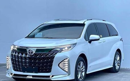 Toyota Sienna, 2024 год, 7 300 000 рублей, 1 фотография