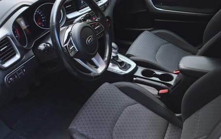 KIA cee'd III, 2019 год, 1 800 000 рублей, 10 фотография