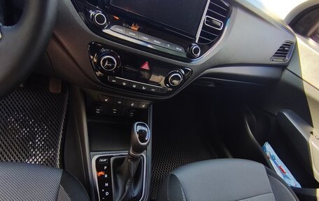 Hyundai Solaris II рестайлинг, 2020 год, 1 770 000 рублей, 8 фотография