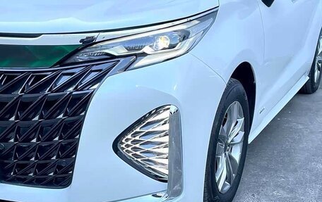 Toyota Sienna, 2024 год, 7 300 000 рублей, 3 фотография