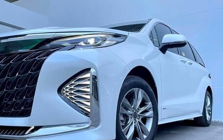 Toyota Sienna, 2024 год, 7 300 000 рублей, 27 фотография